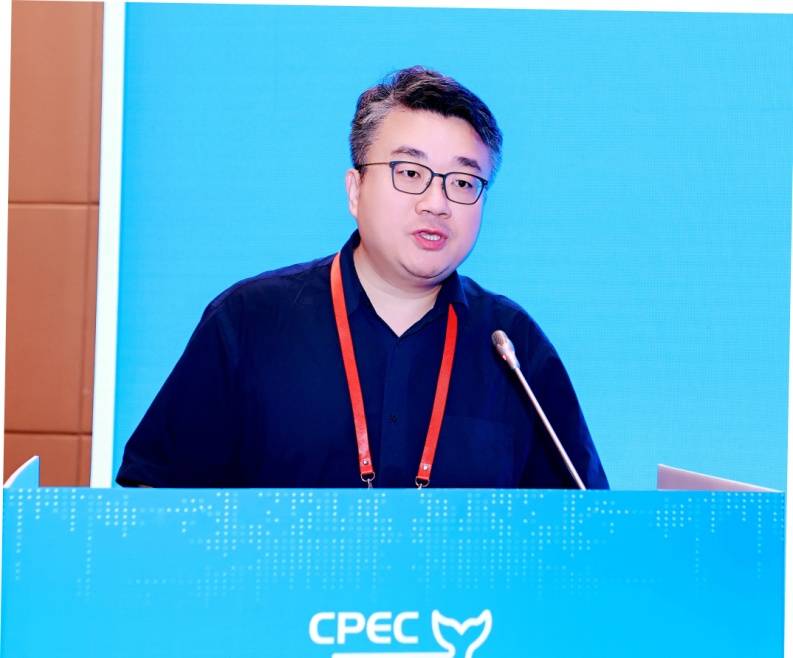 D:5CPEC 2025通讯稿开幕式和特邀报告刘知远.jpeg